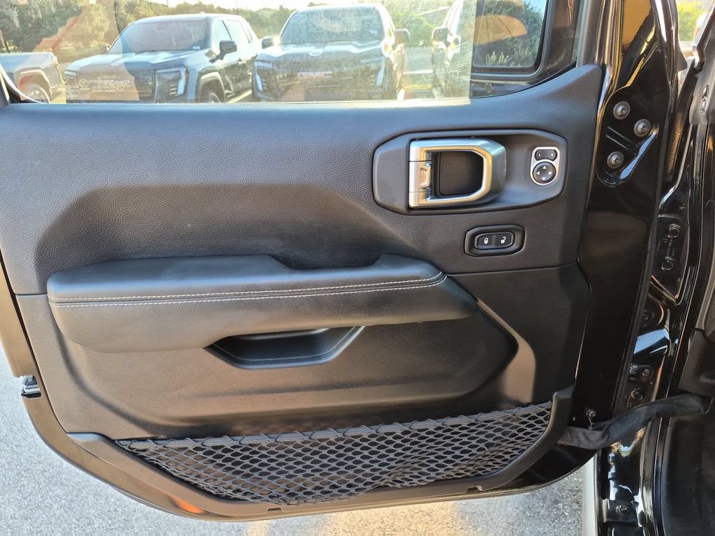Used 2021 Jeep Wrangler Unlimited Rubicon AWD/4WD image 21