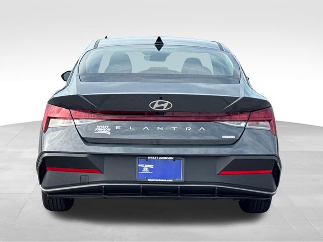 New 2026 Hyundai Elantra Hybrid FWD image 4