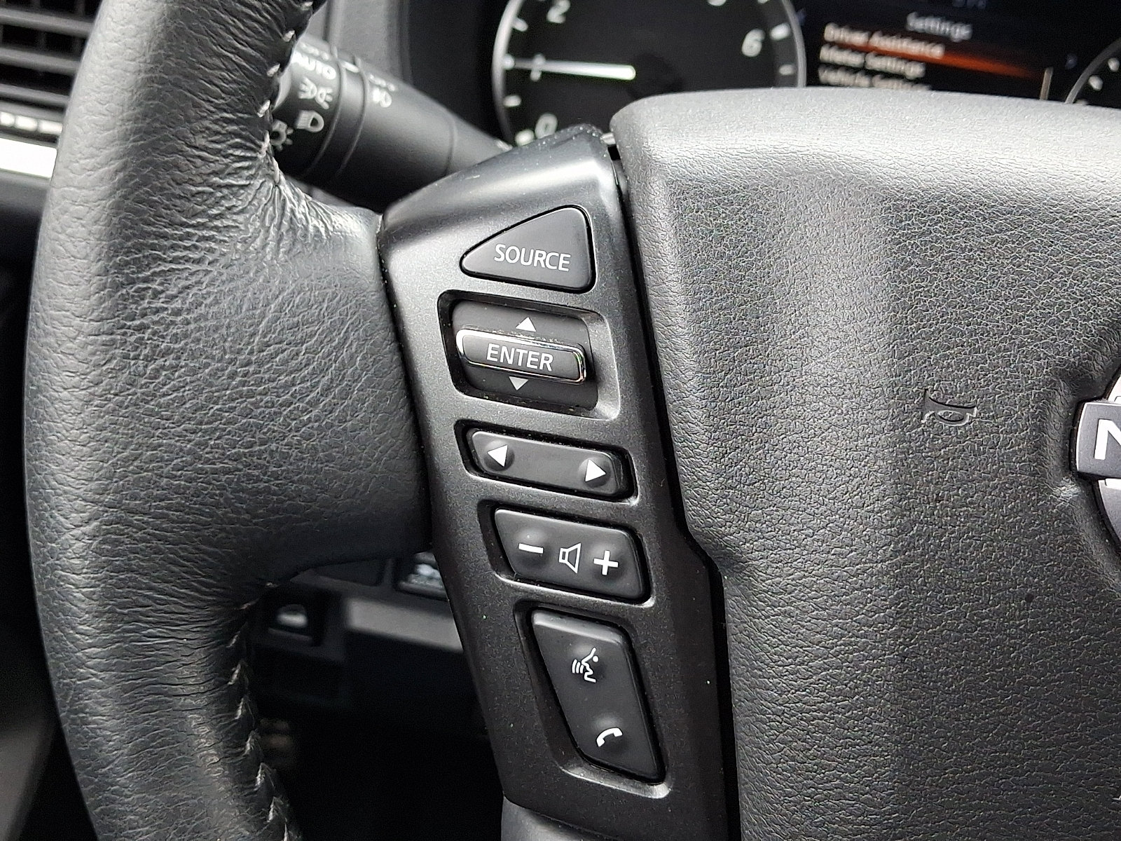 Used 2023 Nissan Frontier SV w/ SV Convenience Package AWD/4WD image 21