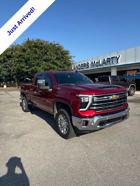 Used 2025 Chevrolet Silverado 2500 LTZ w/ LTZ Convenience Package AWD/4WD image 3
