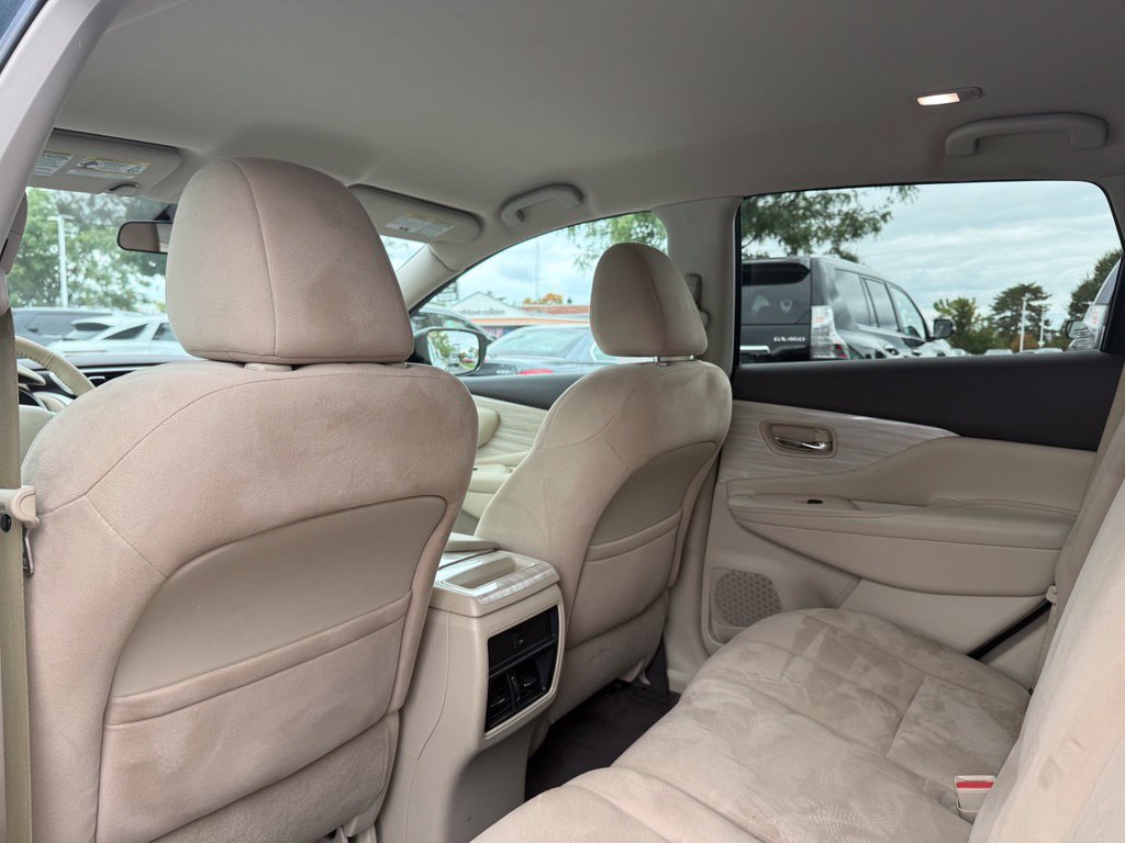 Used 2016 Nissan Murano SV AWD/4WD image 17