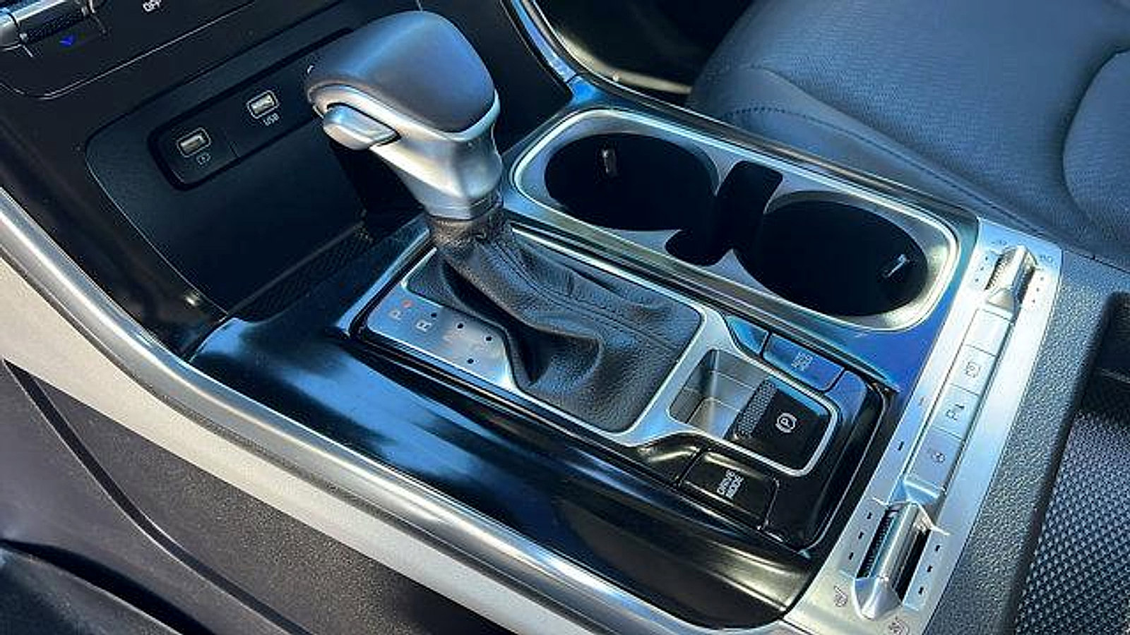 Used 2023 Kia Carnival SX Prestige image 21