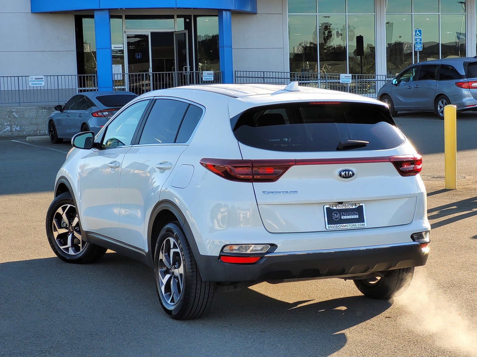 Used 2021 Kia Sportage LX image 7