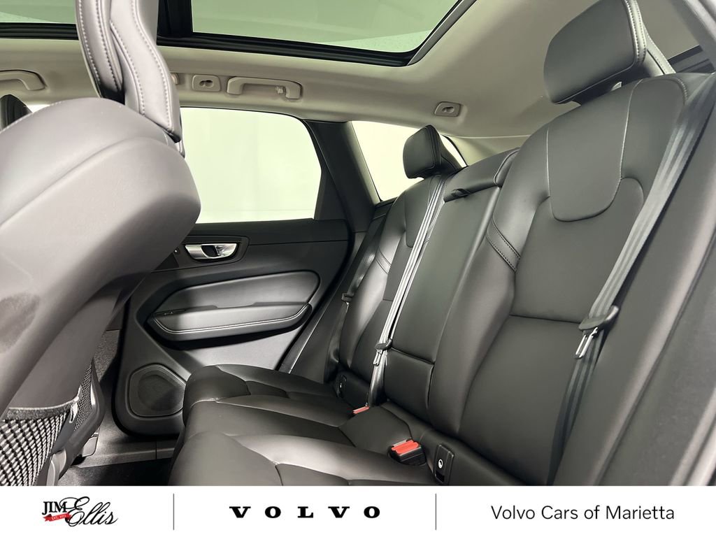 New 2025 Volvo XC60 B5 Core w/ Climate Package image 25