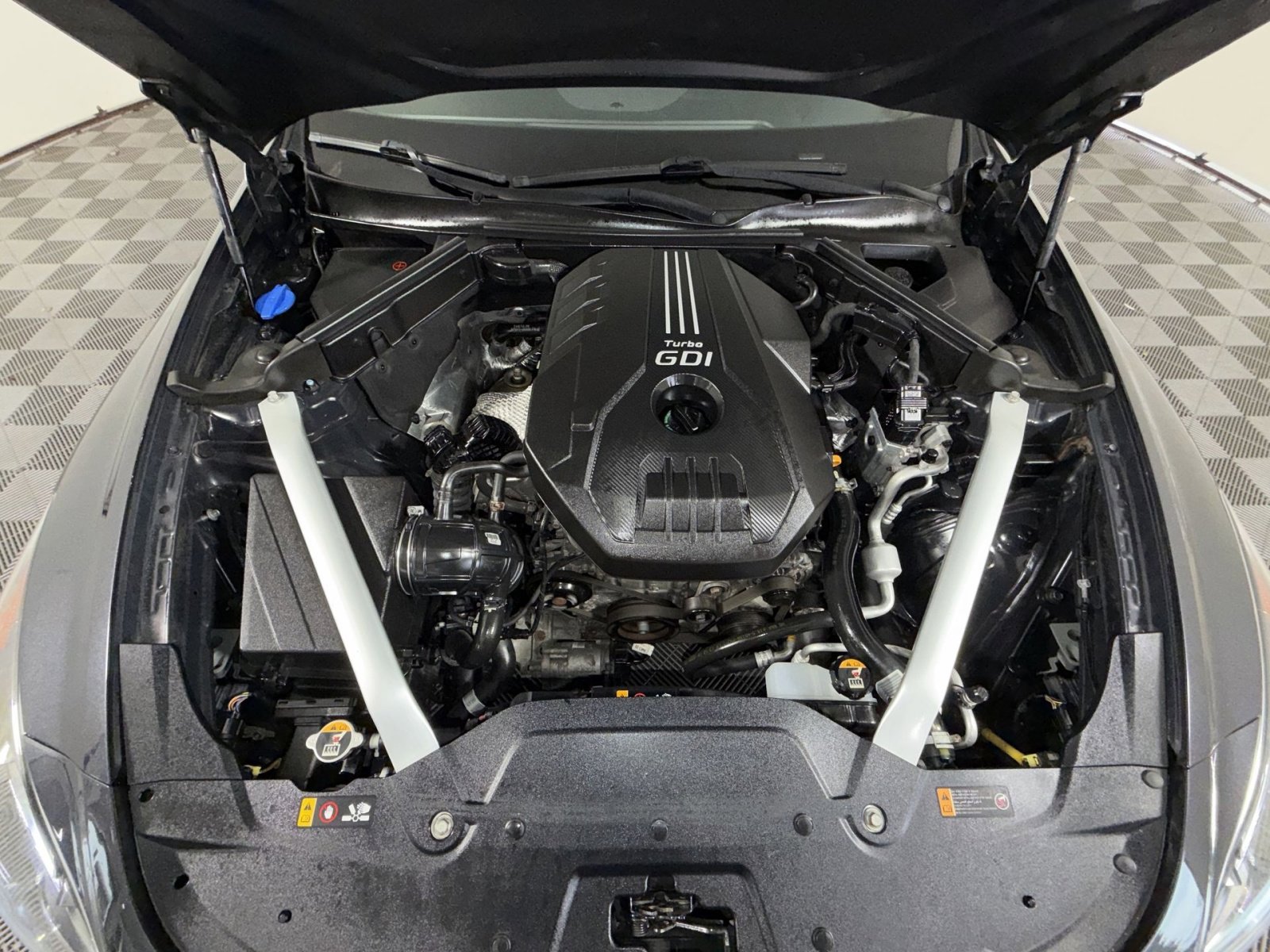 Used 2019 Kia Stinger Premium image 28