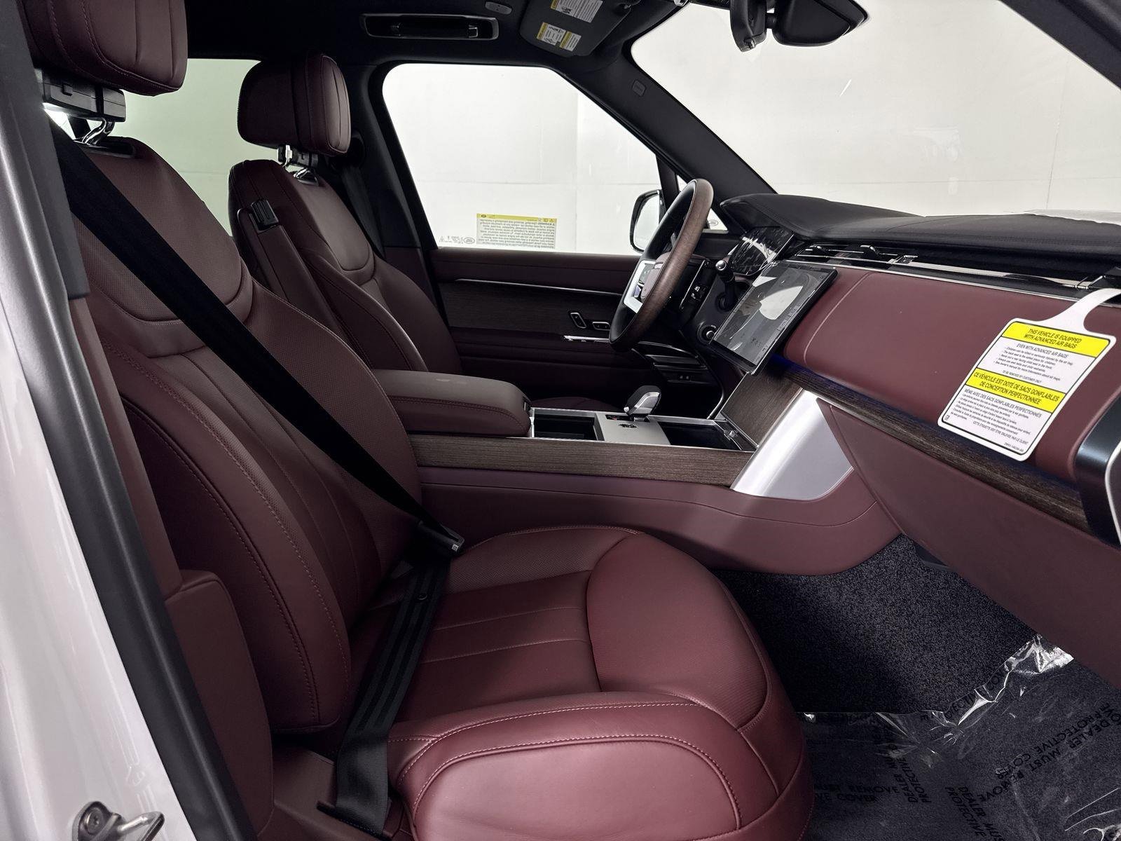 New 2025 Land Rover Range Rover SE image 34