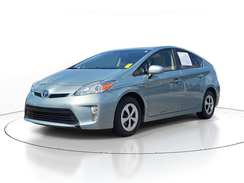Used 2015 Toyota Prius Two FWD image 2