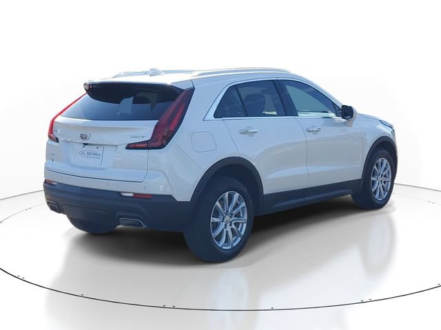 Certified 2022 Cadillac XT4 Luxury w/ Cold Weather Package AWD/4WD image 4