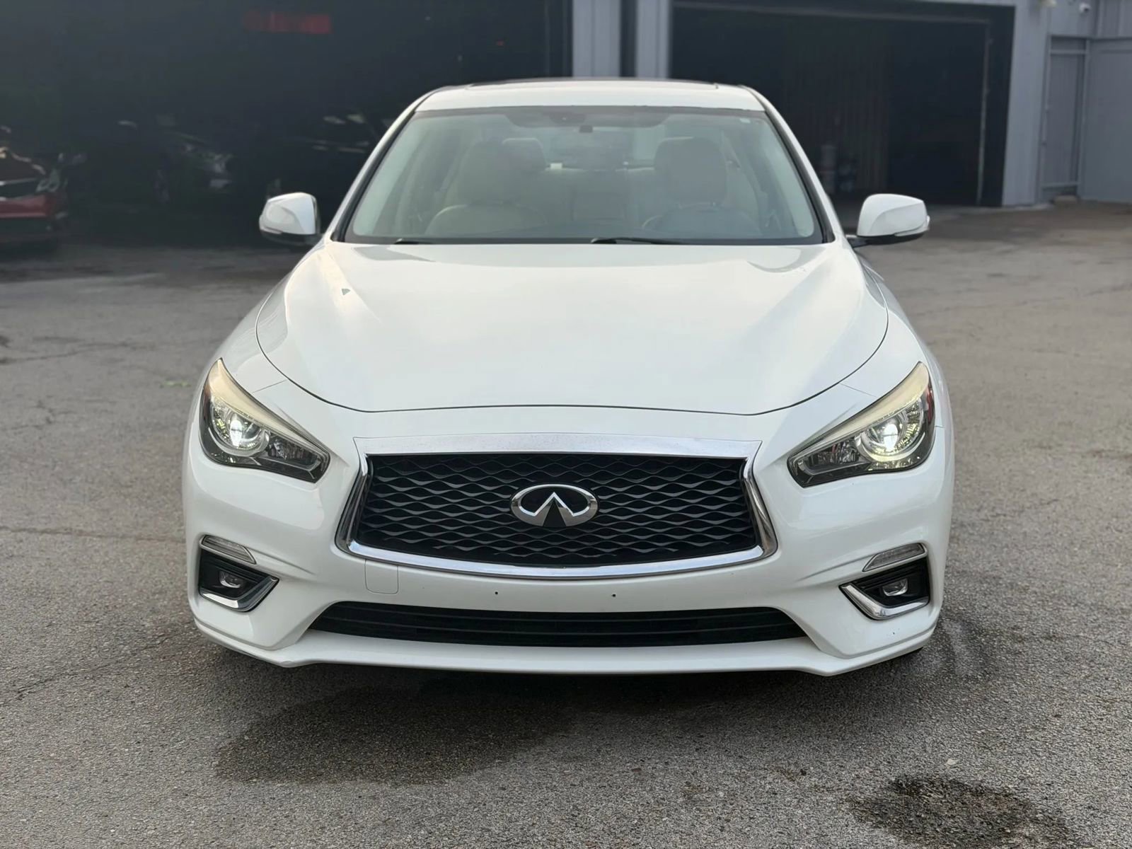 Used 2018 INFINITI Q50 Luxe w/ Essential Package (3.0T Luxe) image 2