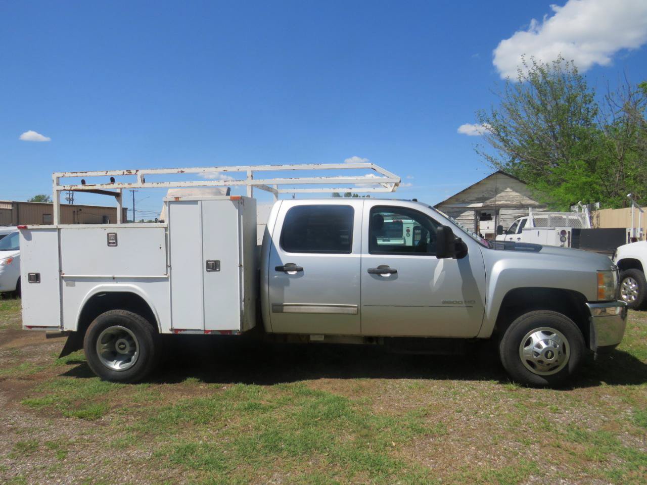 Used 2013 Chevrolet Silverado 3500 LT RWD image 4