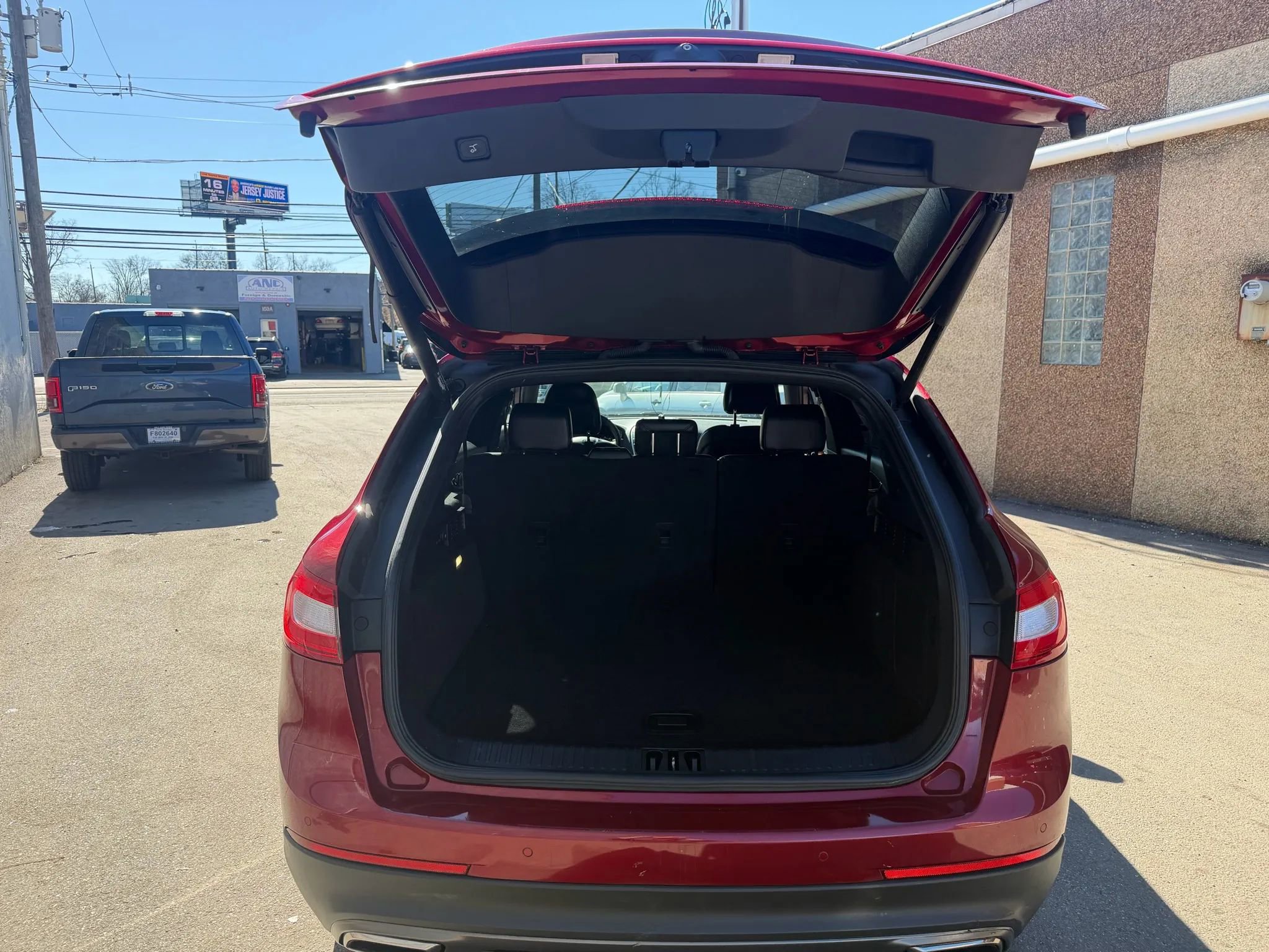 Used 2016 Lincoln MKX Select w/ Select Plus Package image 27