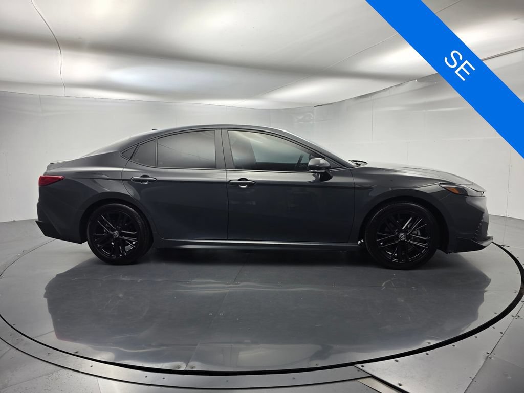 Used 2025 Toyota Camry SE FWD image 3