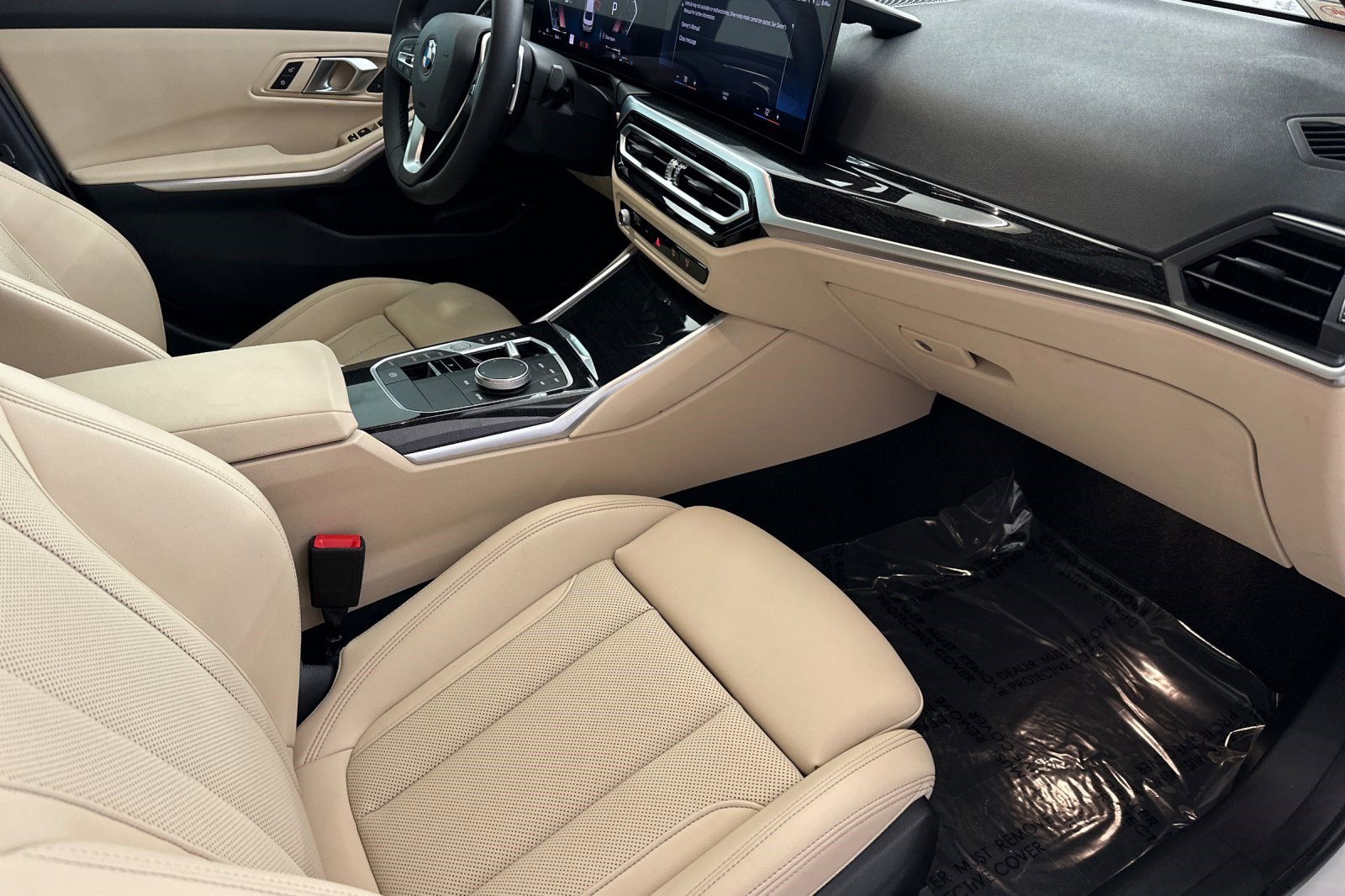 Certified 2024 BMW 330i Sedan w/ Convenience Package image 31