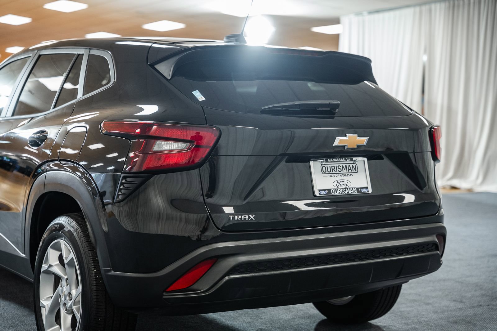 Used 2024 Chevrolet Trax LS w/ LS Convenience Package FWD image 5