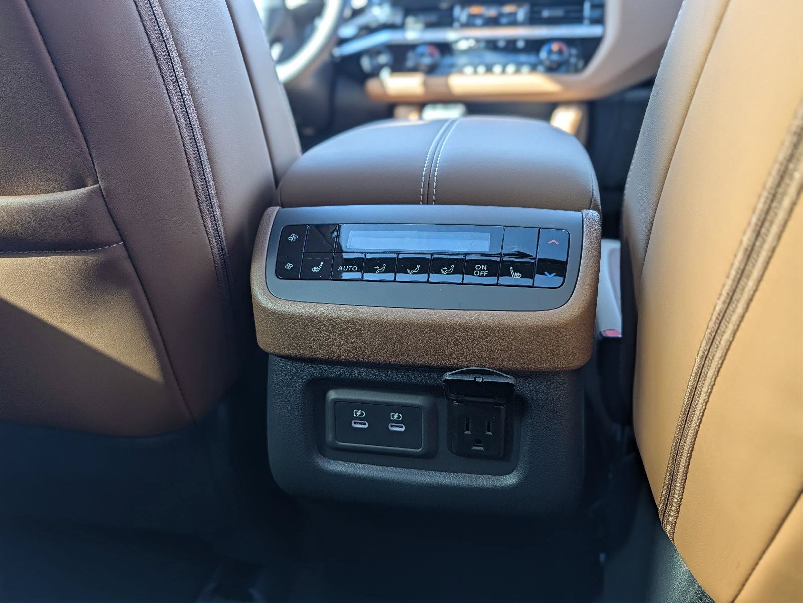 New 2026 Nissan Pathfinder Platinum AWD/4WD image 21