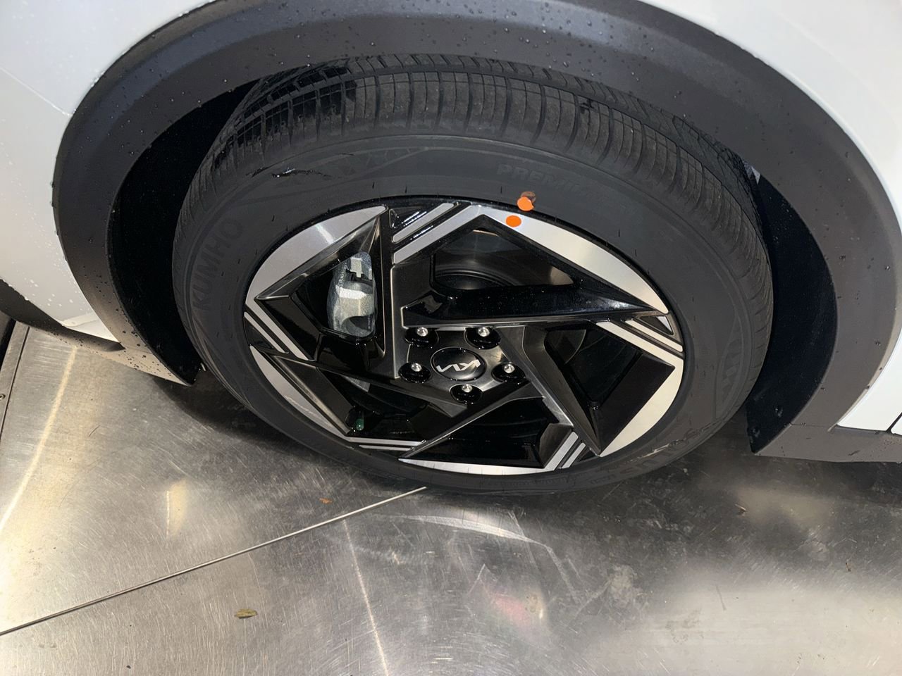 New 2025 Kia K4 EX image 10