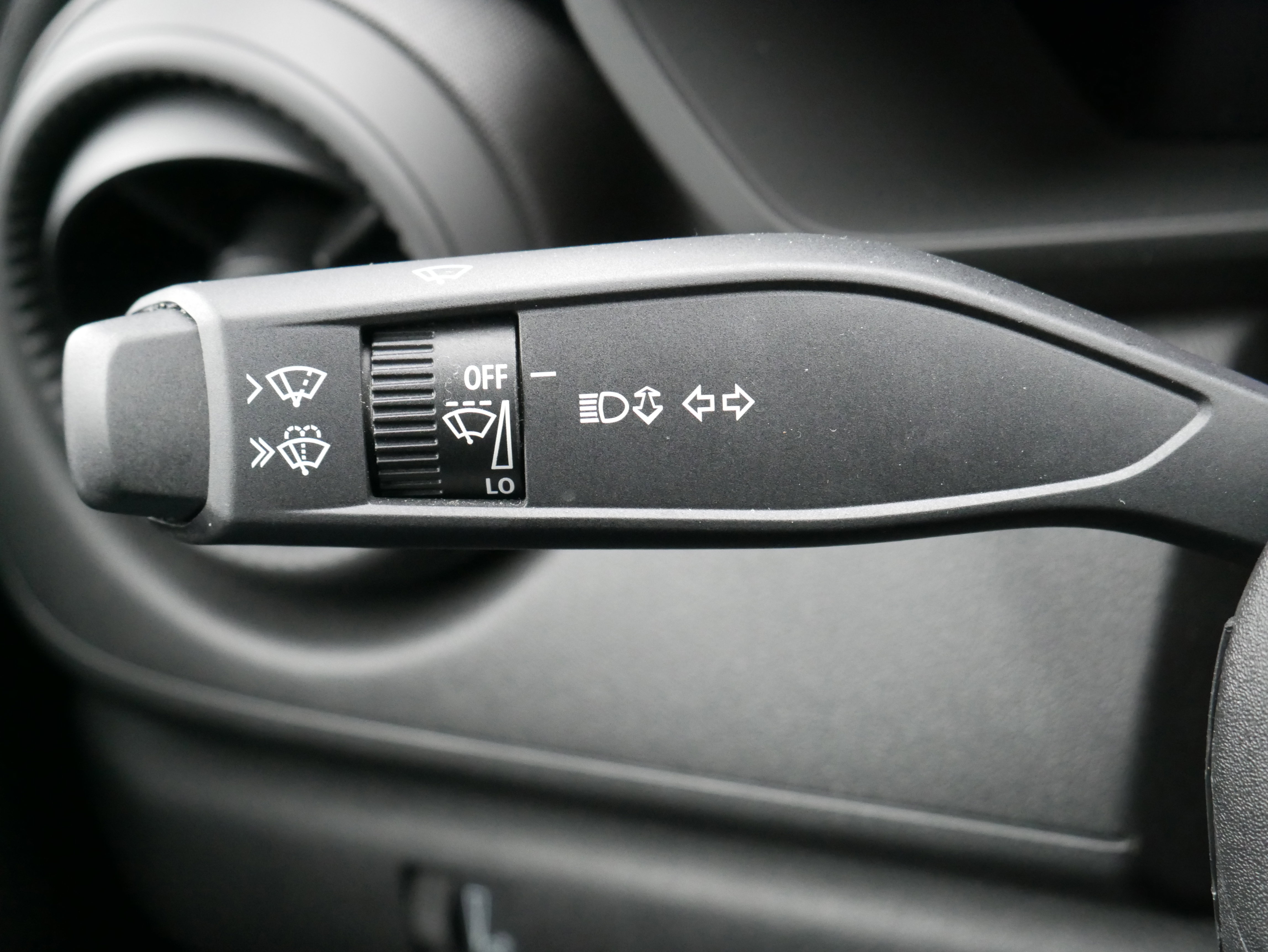 Certified 2023 Chevrolet Colorado W/T image 28