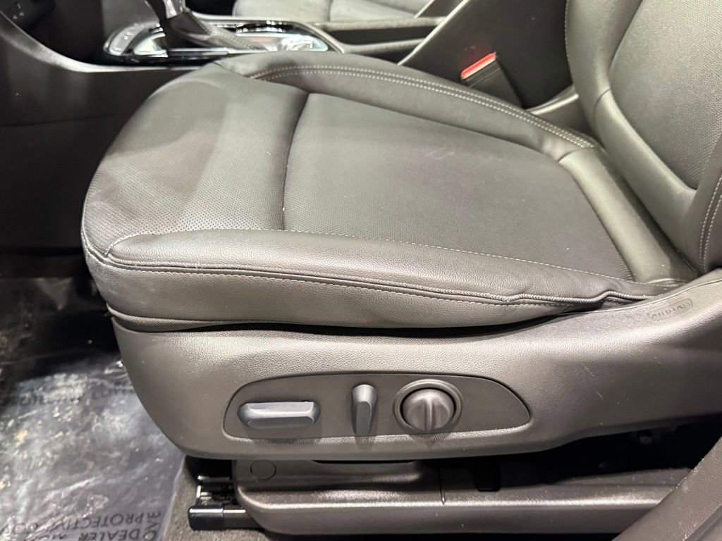 Used 2024 Buick Encore GX Sport Touring w/ Comfort Package FWD image 19