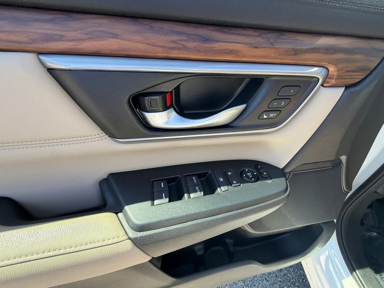 Used 2017 Honda CR-V Touring image 19