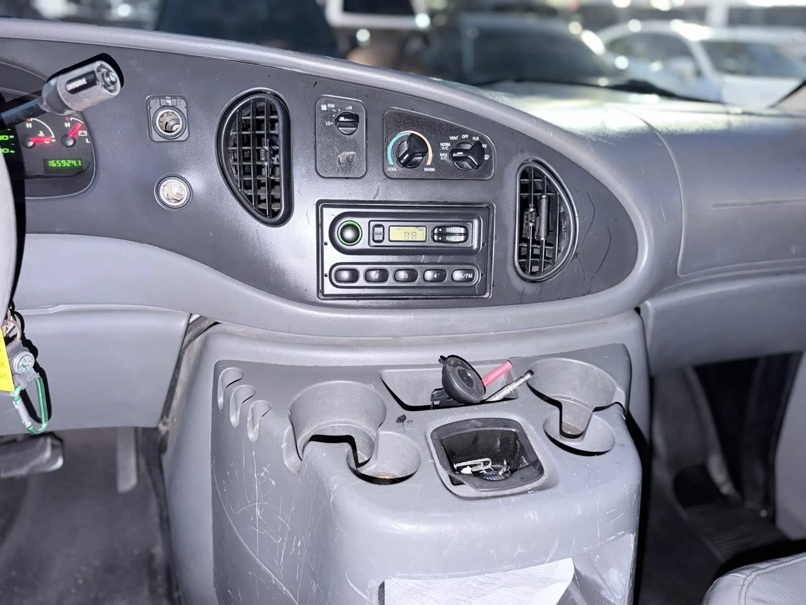 Used 2006 Ford E-250 and Econoline 250 RWD image 14