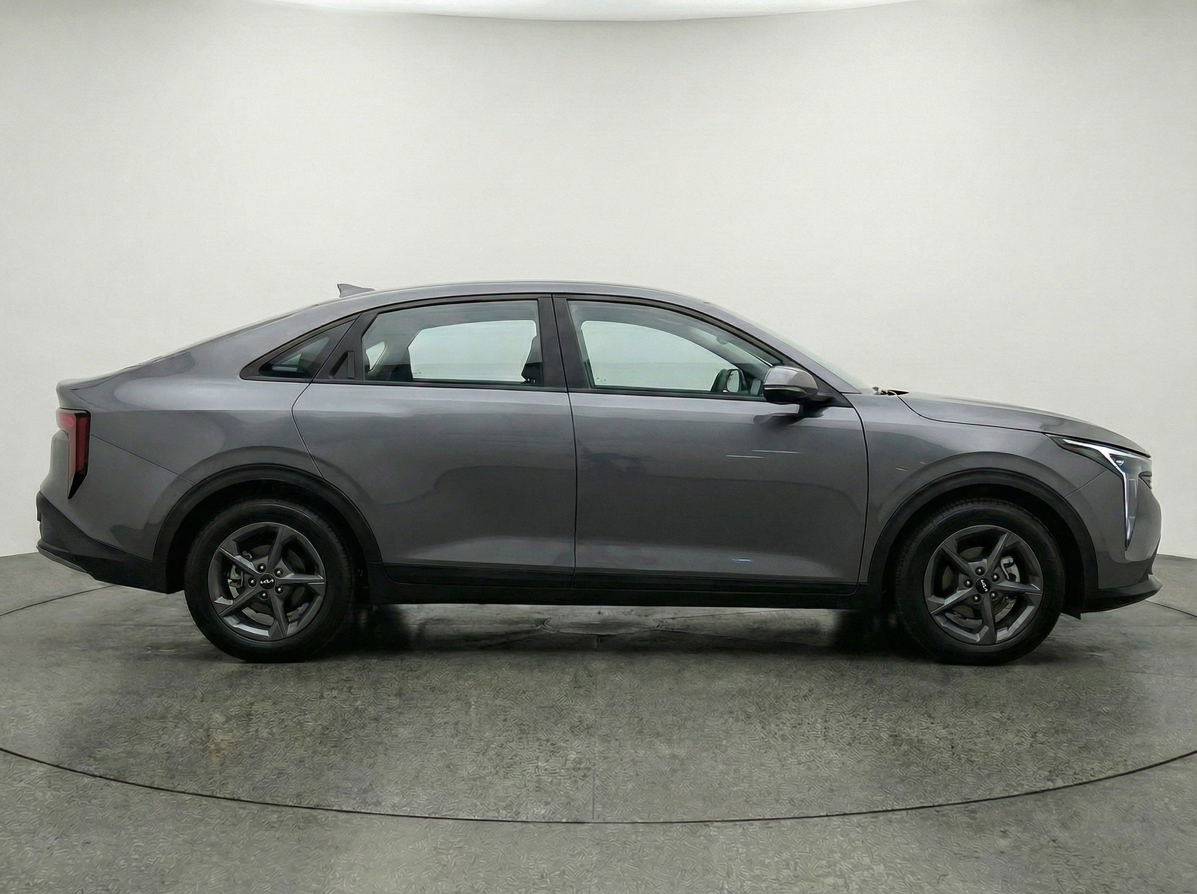 Used 2025 Kia K4 LXS image 11