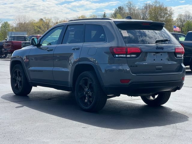 Used 2020 Jeep Grand Cherokee Laredo AWD/4WD image 9