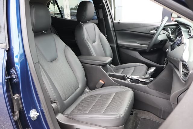 Used 2022 Buick Encore GX Essence FWD image 21