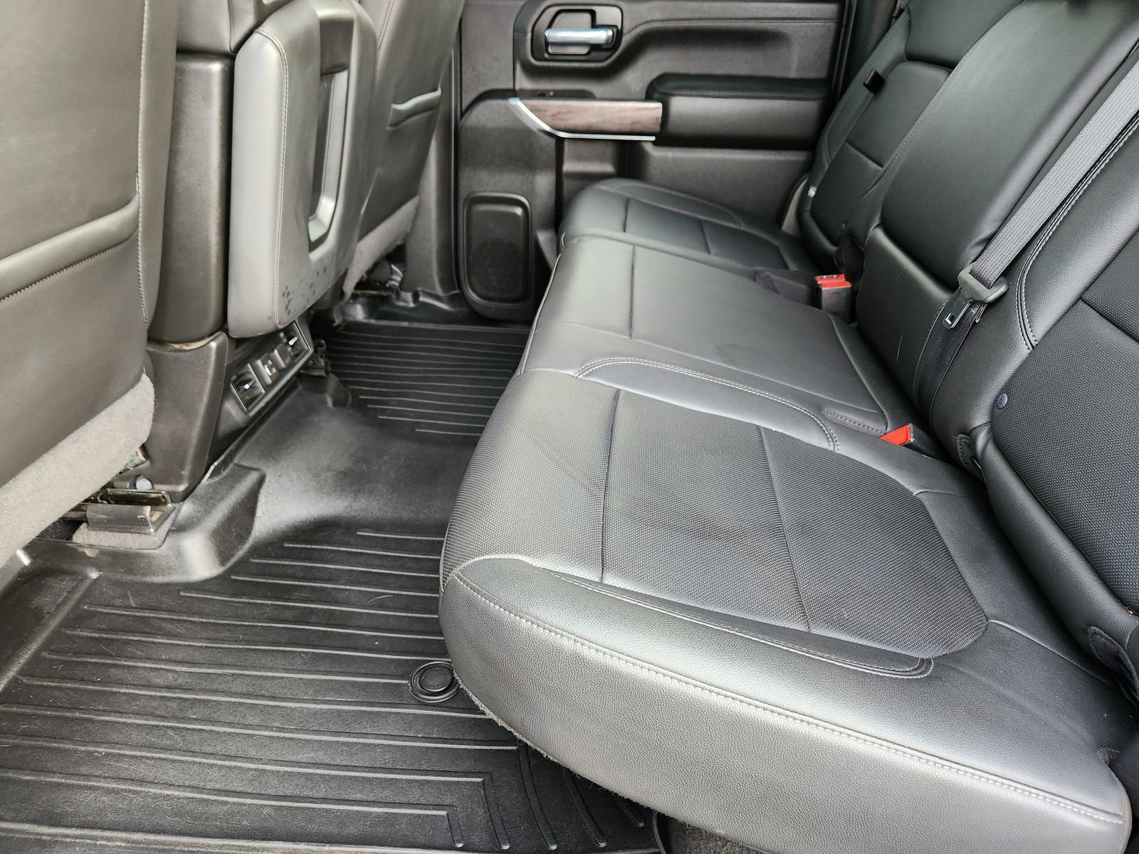 Used 2020 Chevrolet Silverado 3500 LTZ image 34