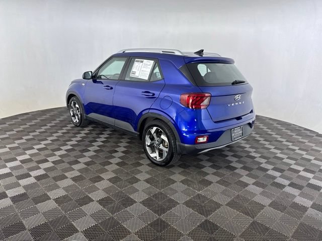 Used 2022 Hyundai Venue Limited FWD image 7
