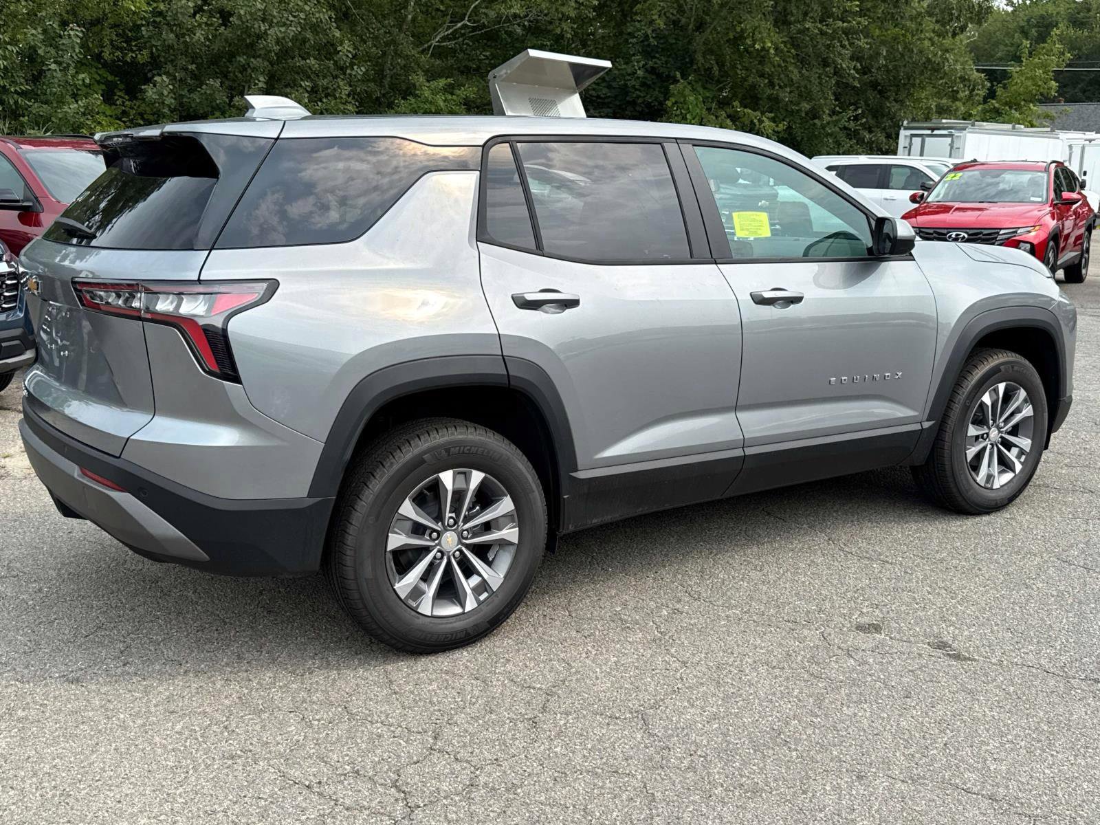 New 2026 Chevrolet Equinox LT w/ Convenience Package II image 3