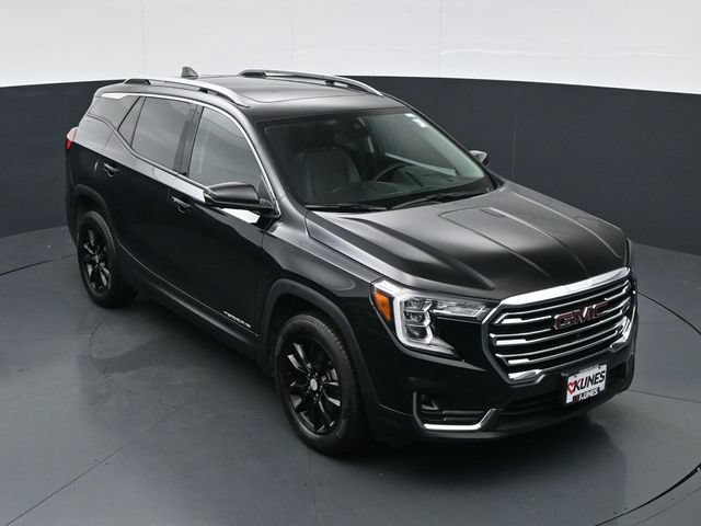 Used 2023 GMC Terrain SLT w/ Infotainment Package II AWD/4WD image 34