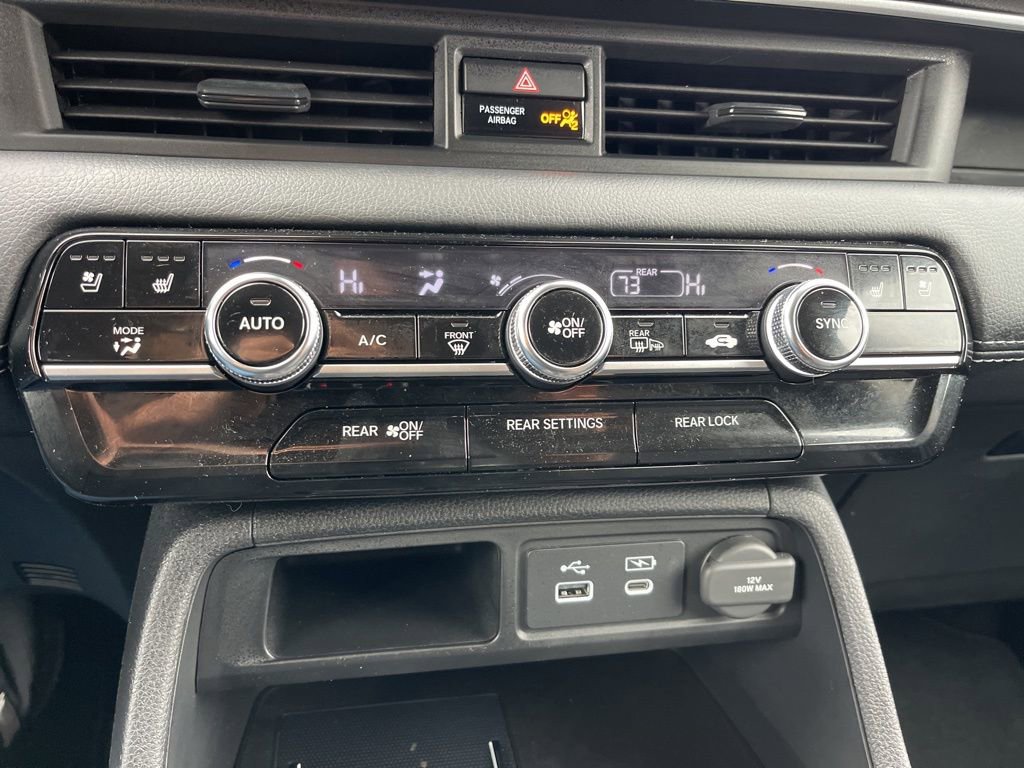 Used 2025 Honda Pilot Elite image 12