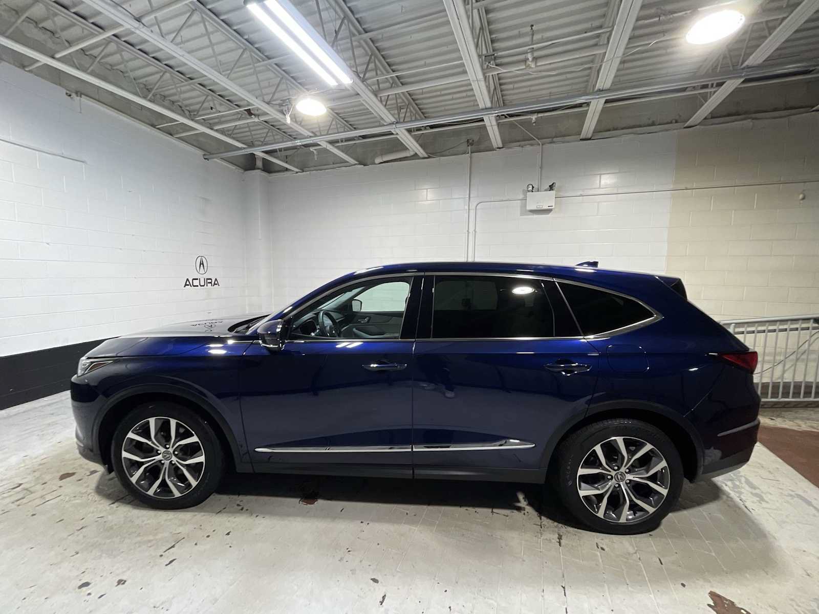 Certified 2024 Acura MDX SH-AWD w/ Technology Package image 3