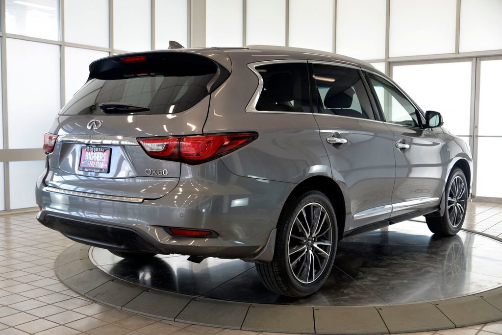 Used 2017 INFINITI QX60 AWD w/ Premium Plus Package image 8