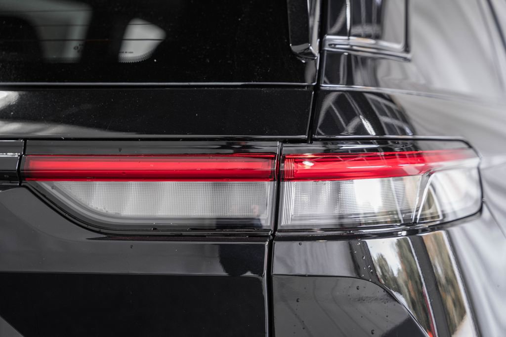 New 2025 Jeep Grand Cherokee Altitude w/ Trailer Tow Package image 6