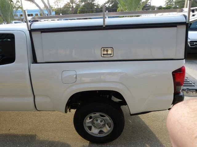 Used 2022 Toyota Tacoma SR image 14