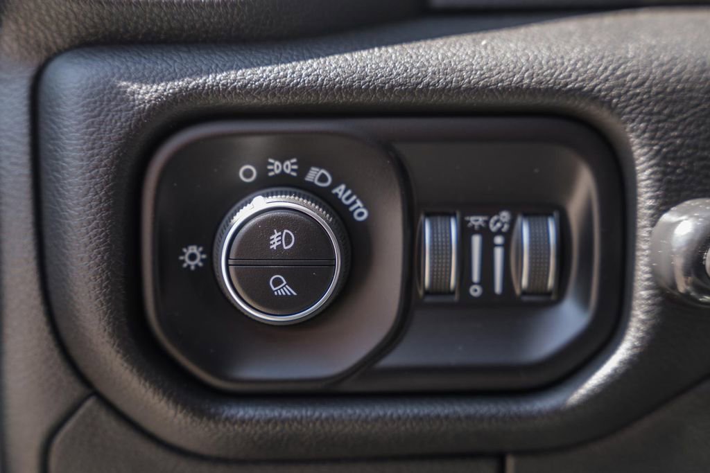 Certified 2025 RAM 1500 Big Horn AWD/4WD image 54