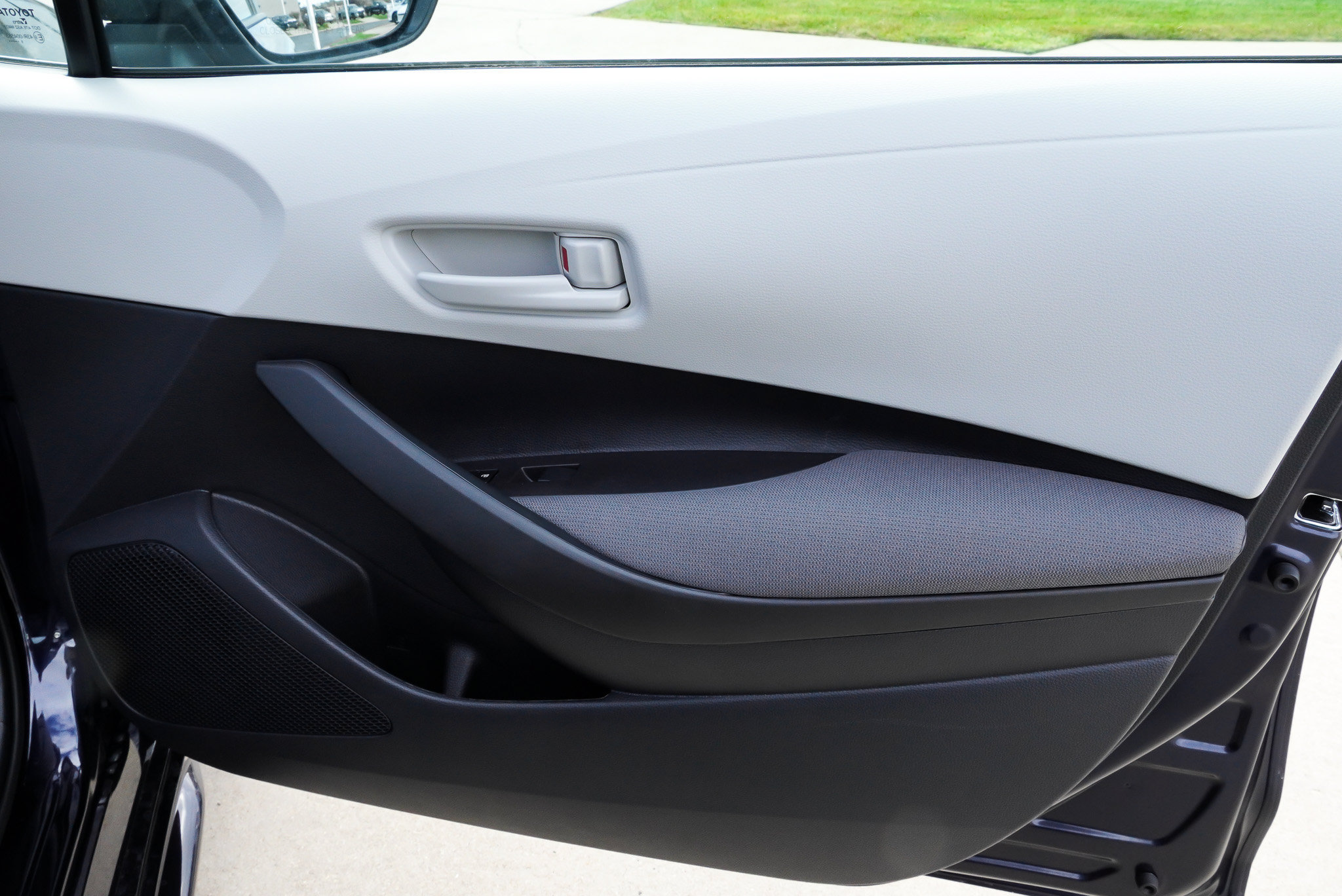 New 2027 Toyota Corolla LE FWD image 28