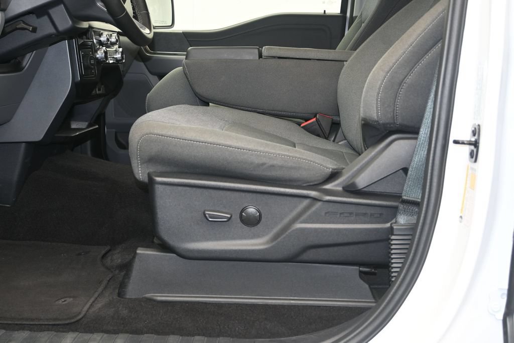 Used 2025 Ford F150 XLT w/ Equipment Group 301A Standard AWD/4WD image 21