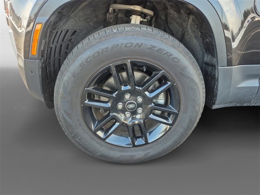 Used 2025 Land Rover Defender 110 S image 14