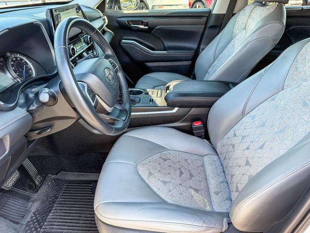 Used 2022 Toyota Highlander Bronze Edition AWD/4WD image 20