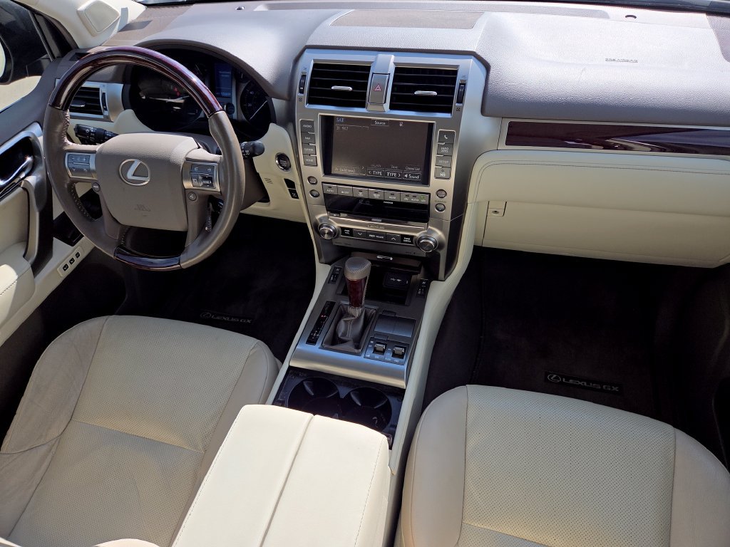 Used 2018 Lexus GX 460 Premium w/ Premium Package AWD/4WD image 30