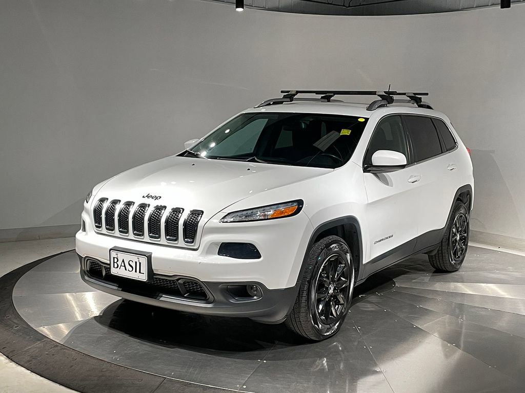 Used 2017 Jeep Cherokee Latitude w/ Cold Weather Group AWD/4WD image 8