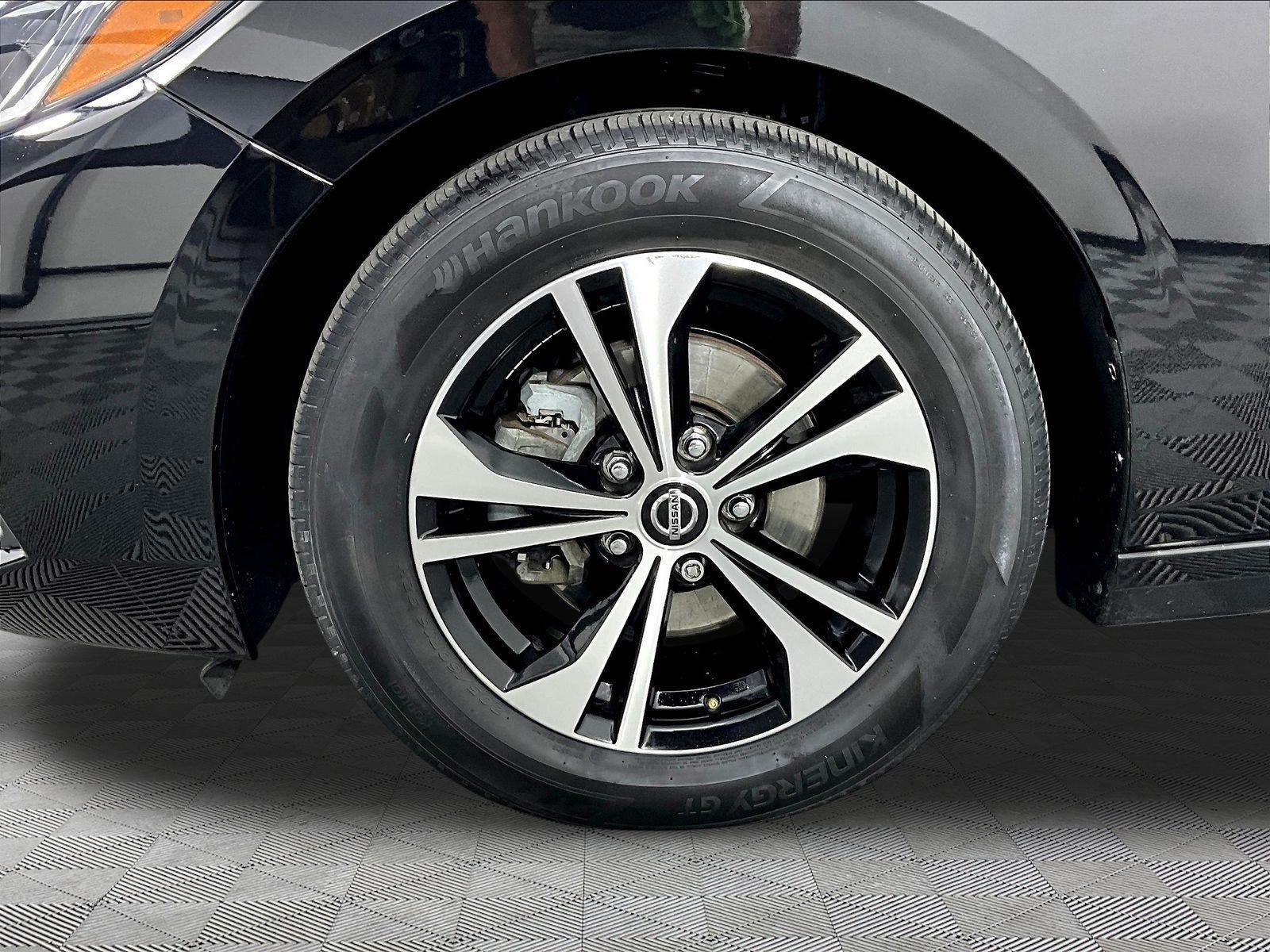 Certified 2022 Nissan Sentra SV w/ Trunk Package FWD image 33