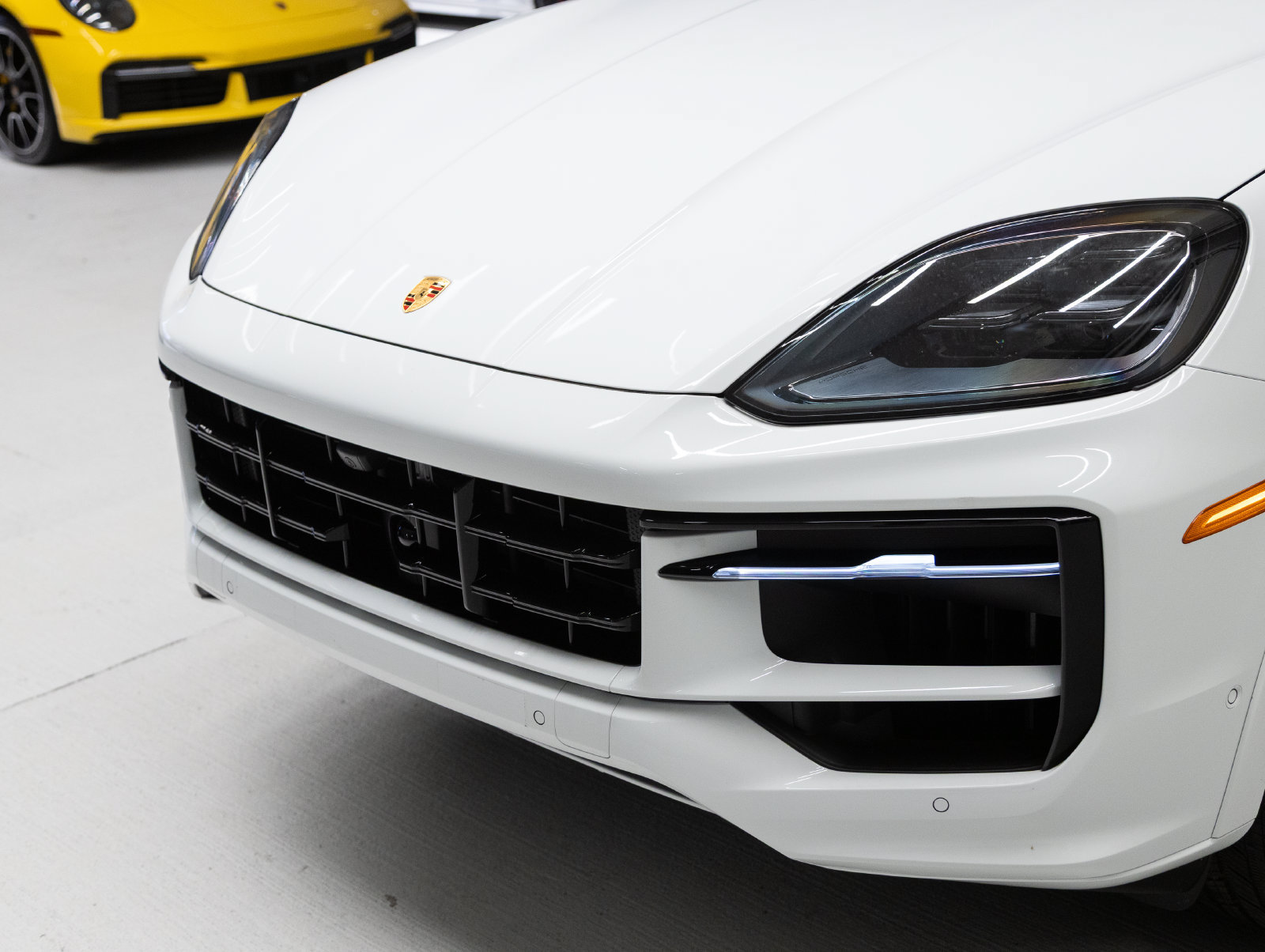 New 2026 Porsche Cayenne Coupe AWD/4WD image 31