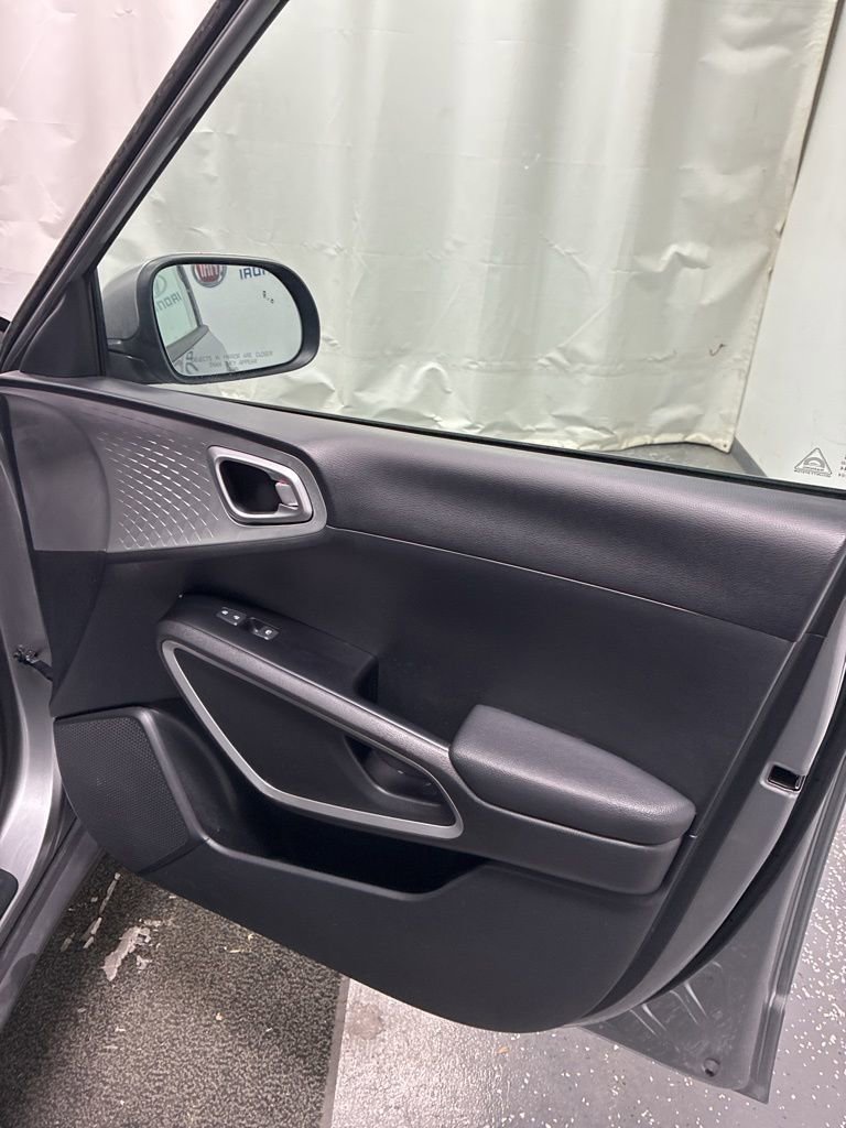 Used 2024 Kia Soul LX w/ Option Group 015 image 27