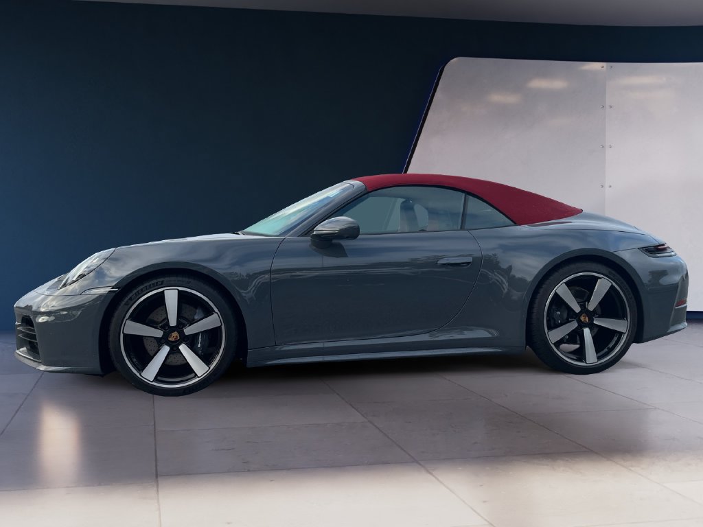 Used 2025 Porsche 911 Carrera RWD image 2