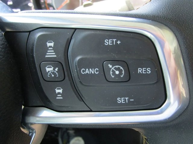 Used 2024 Jeep Wrangler Sahara AWD/4WD image 24