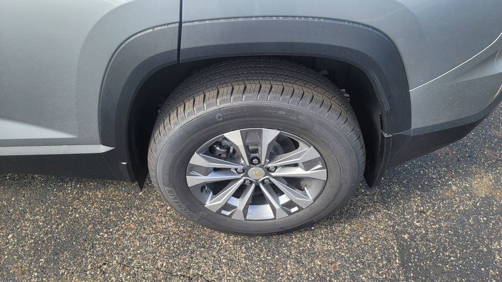New 2026 Chevrolet Equinox LT AWD/4WD image 8