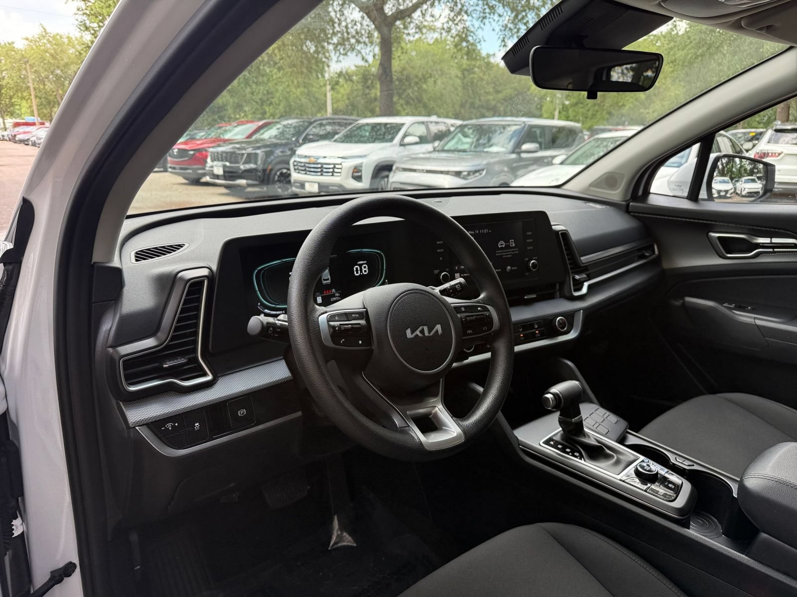 Used 2025 Kia Sportage LX FWD image 31
